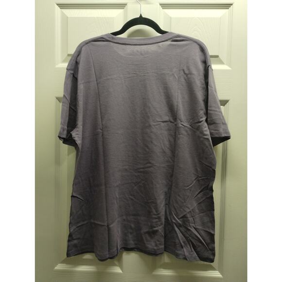 KISS Women's Size 2X NEW Purple Graphic Distressed Short Sleeve Band T-Shirt - Picture 3 of 6